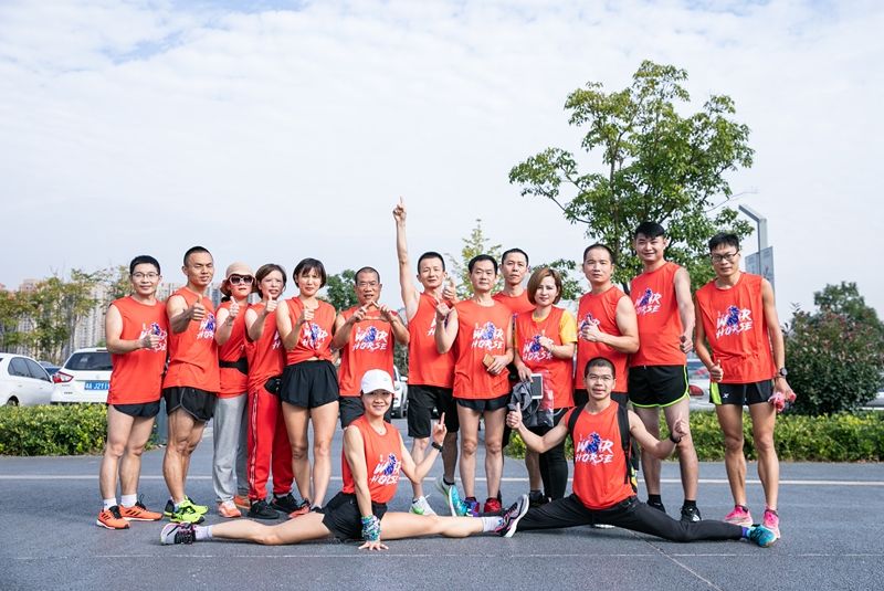戰馬跑團對抗賽，為熱愛全力開跑！